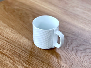 Hakusan Relief Mug D - Diagonal Lines - CIBI Hakusan Porcelain