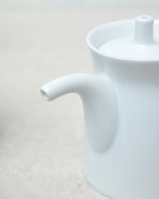 Hakusan G Type Soy Sauce Bottle White