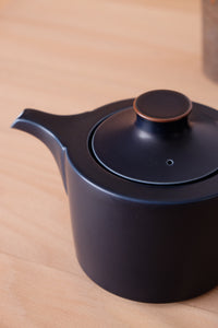 Hakusan Onest Navy Teapot