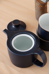 Hakusan Onest Navy Teapot