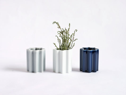Hakusan Pinion Vase - CIBI Hakusan Porcelain