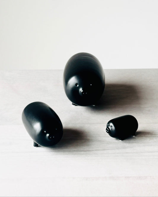 Hakusan Ornament Pig Black Matte