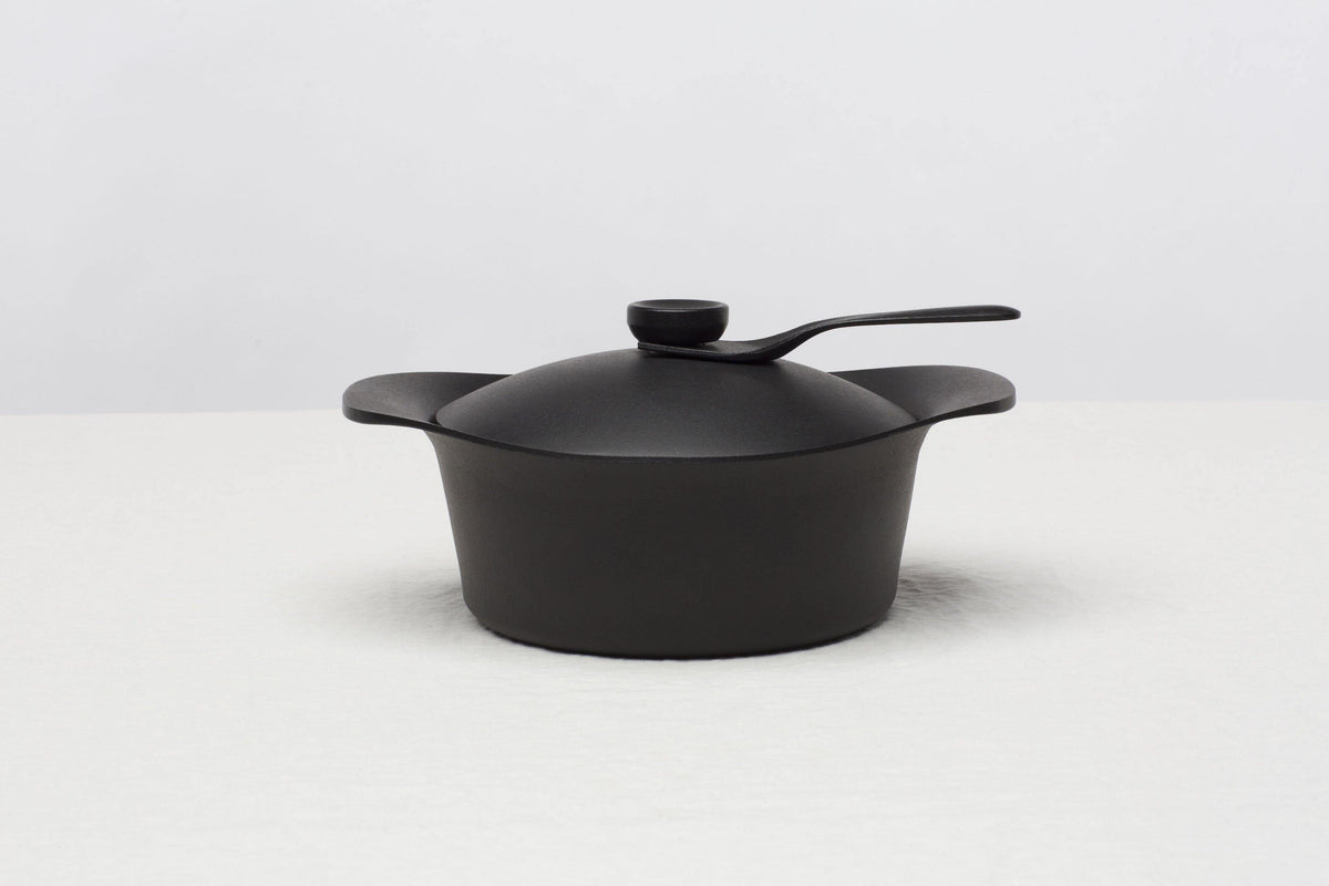 Sori Yanagi Nambu Tekki Cast Iron Sauce Pan 22cm Deep (3.5L) - CIBI Sori Yanagi