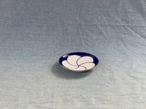 Hakusan Twisted Plum Plate - CIBI Hakusan Porcelain